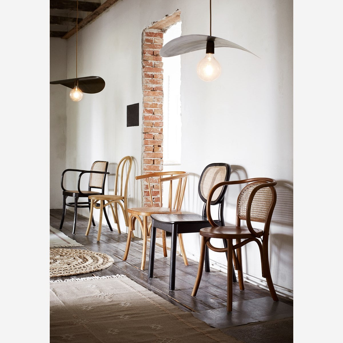 Tapis rond en jute ajouré 120cm — Madam Stoltz , Lyon