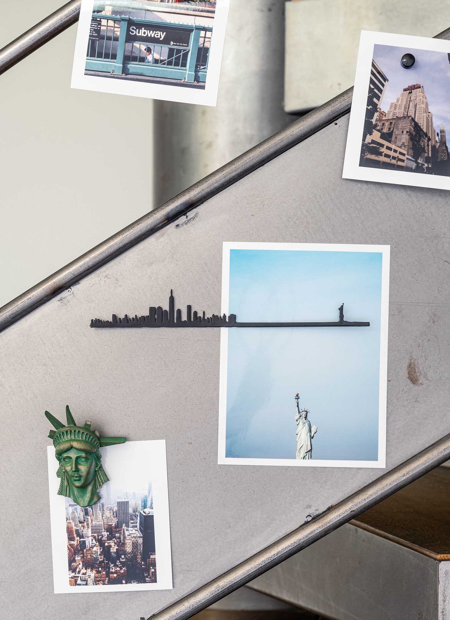 Silhouette de New York - Mini noir — The Line , Lyon