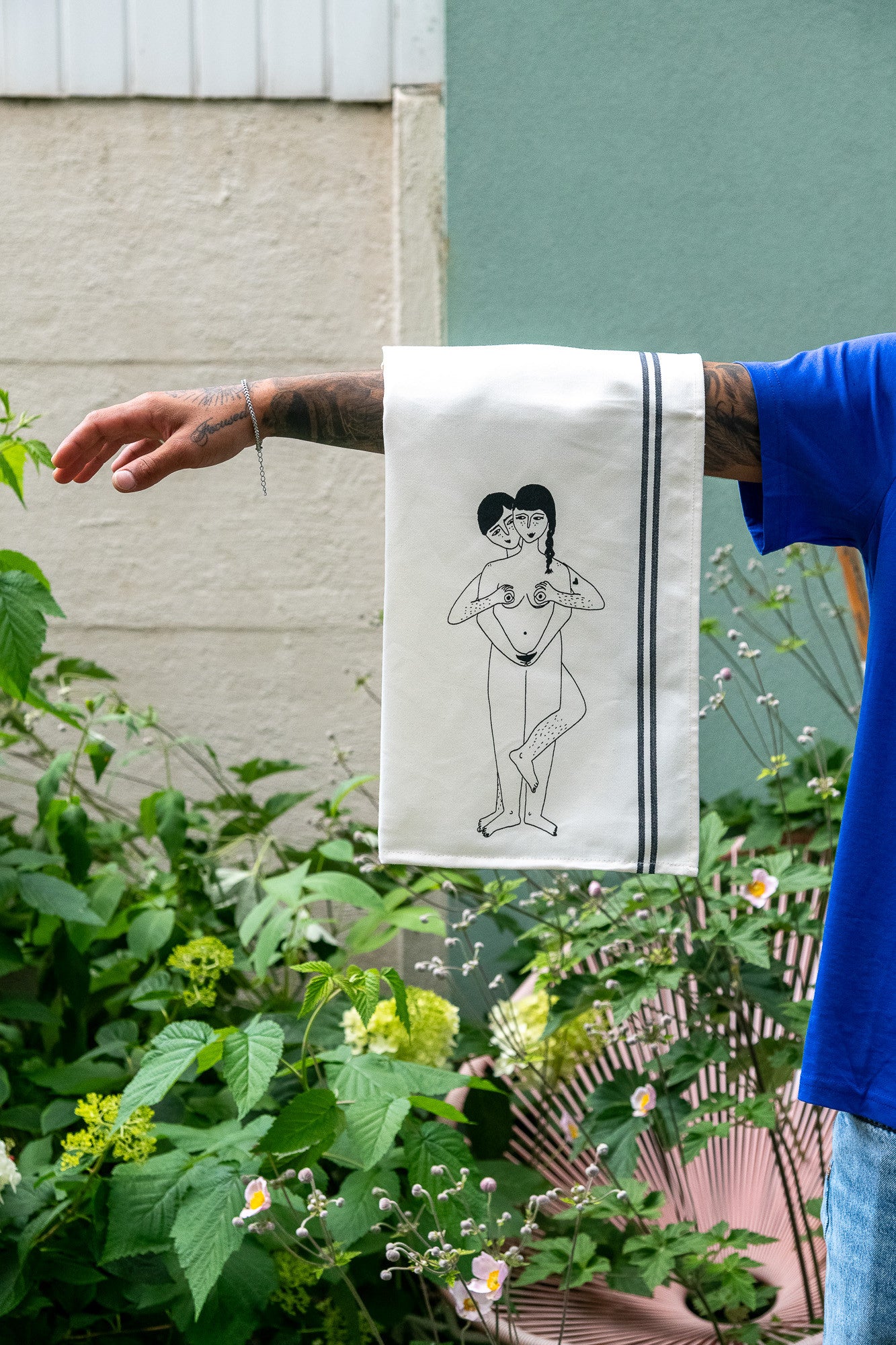 Torchon Faces everywhere ligné — Helen b , Lyon