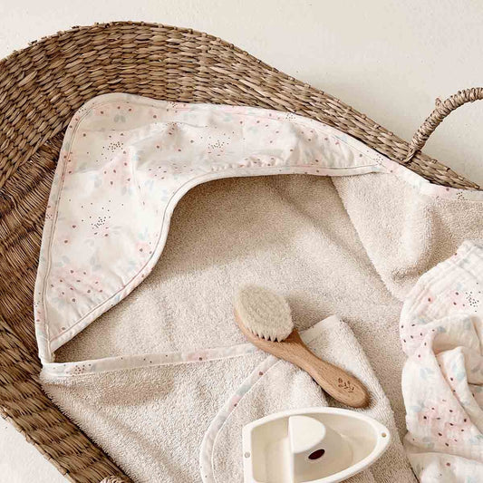 Cape de bain Colette imprimé fleurs May — Rose in April , Lyon