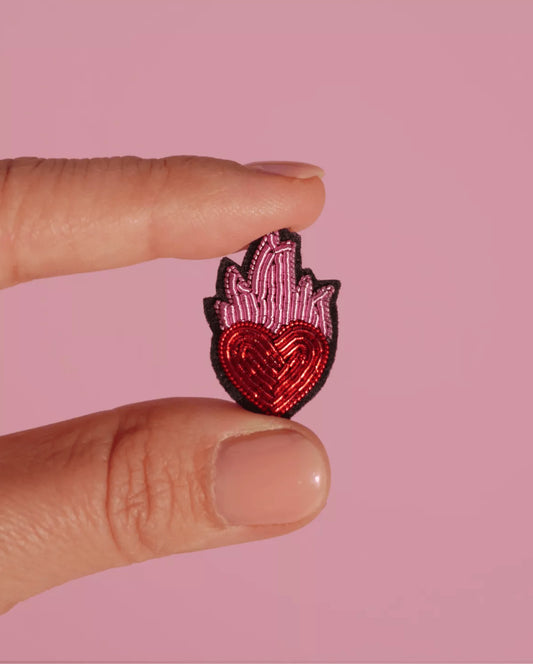 Broche Mini coeur enflammé — Malicieuse , Lyon