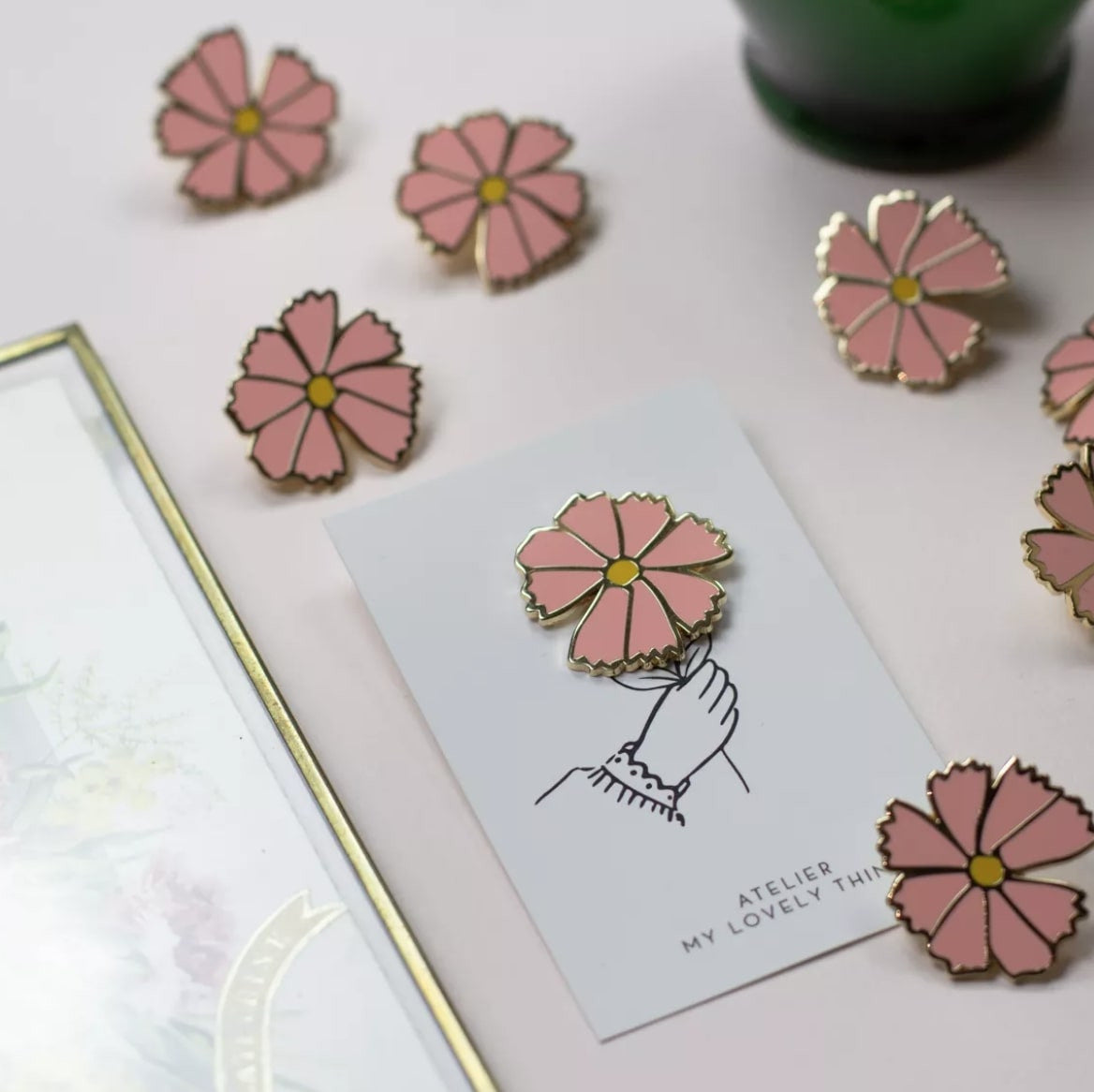 Pin's Cosmo — My lovely thing , Lyon