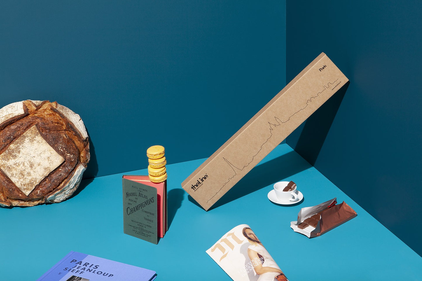 Silhouette de Paris - doré — The Line , Lyon