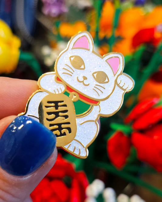 Pins Maneki neko white Lucky cat