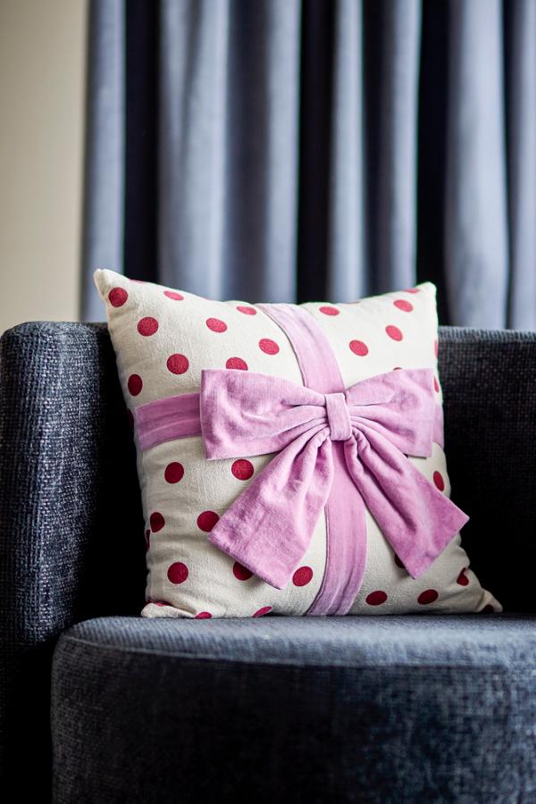 Coussin Bowie Noeud - rose