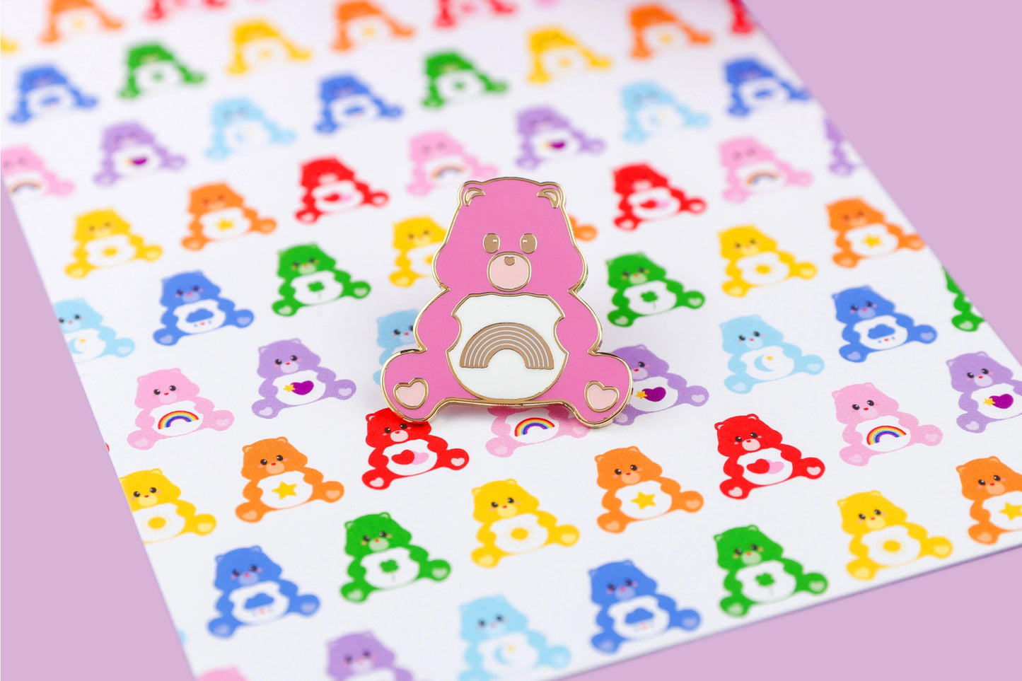 Pins Bear rose