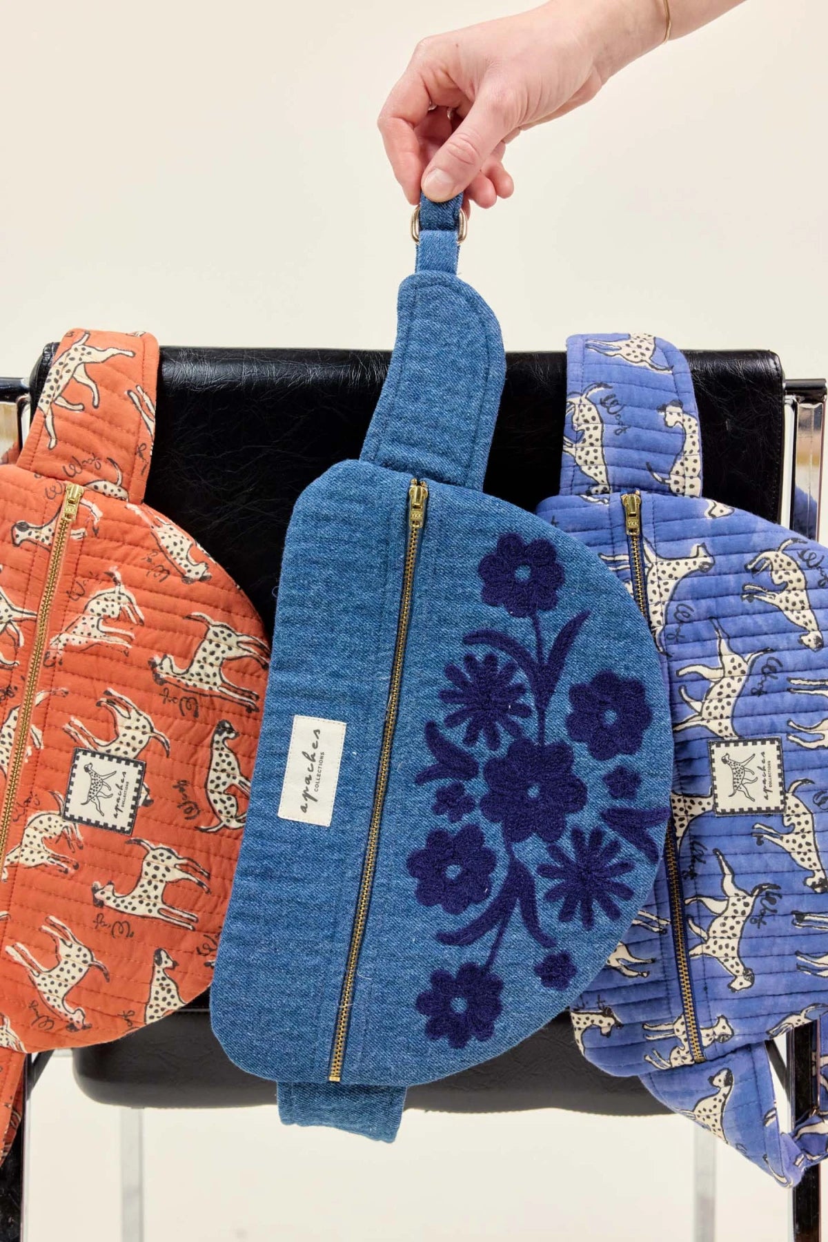 Sac banane brodé Khadai - Denim