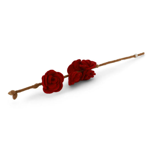 Branche avec des roses rouge foncé