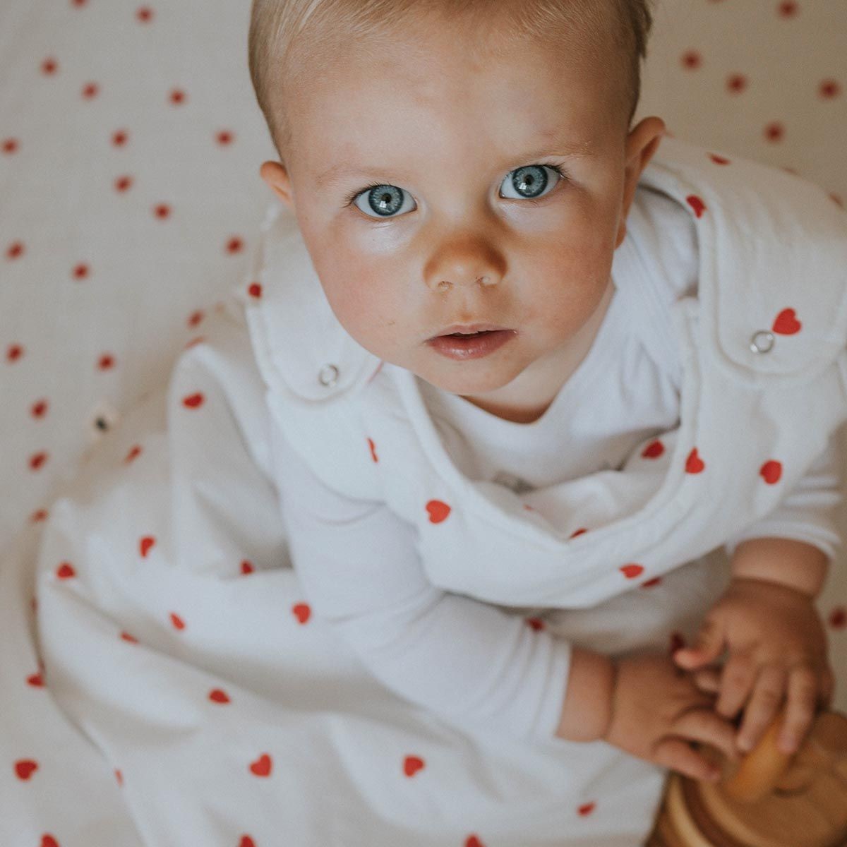 Gigoteuse imprimé coeurs rouges fond ecru 3/18 mois — Rose in April , Lyon