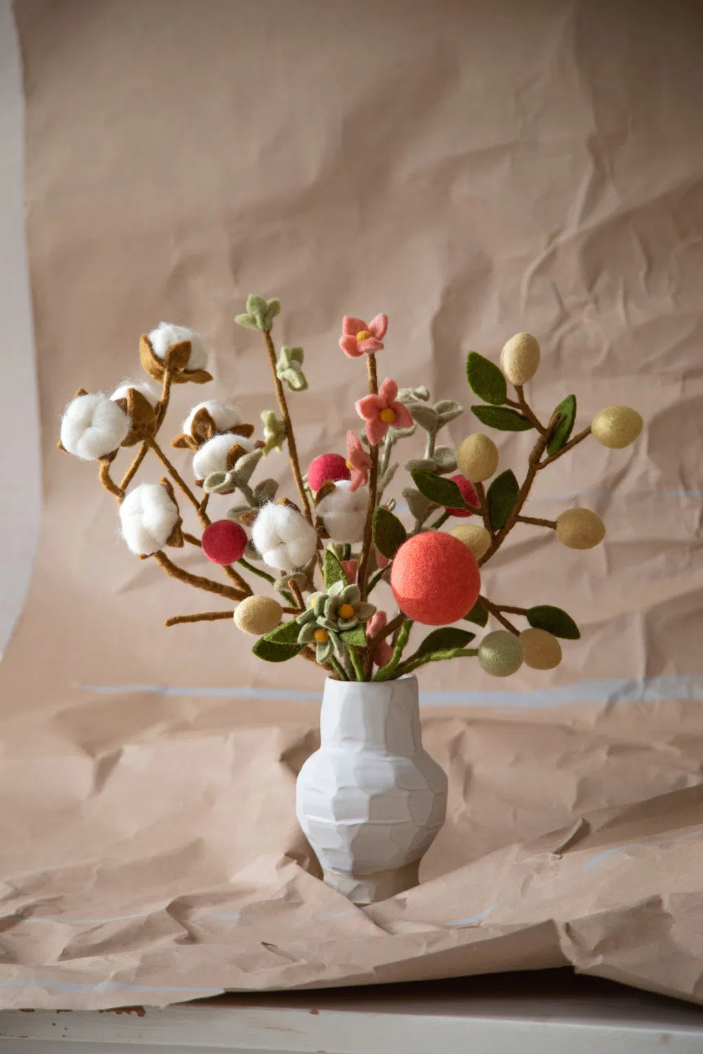 Tige de fleurs rouge poudré — En Gry & Sif , Lyon