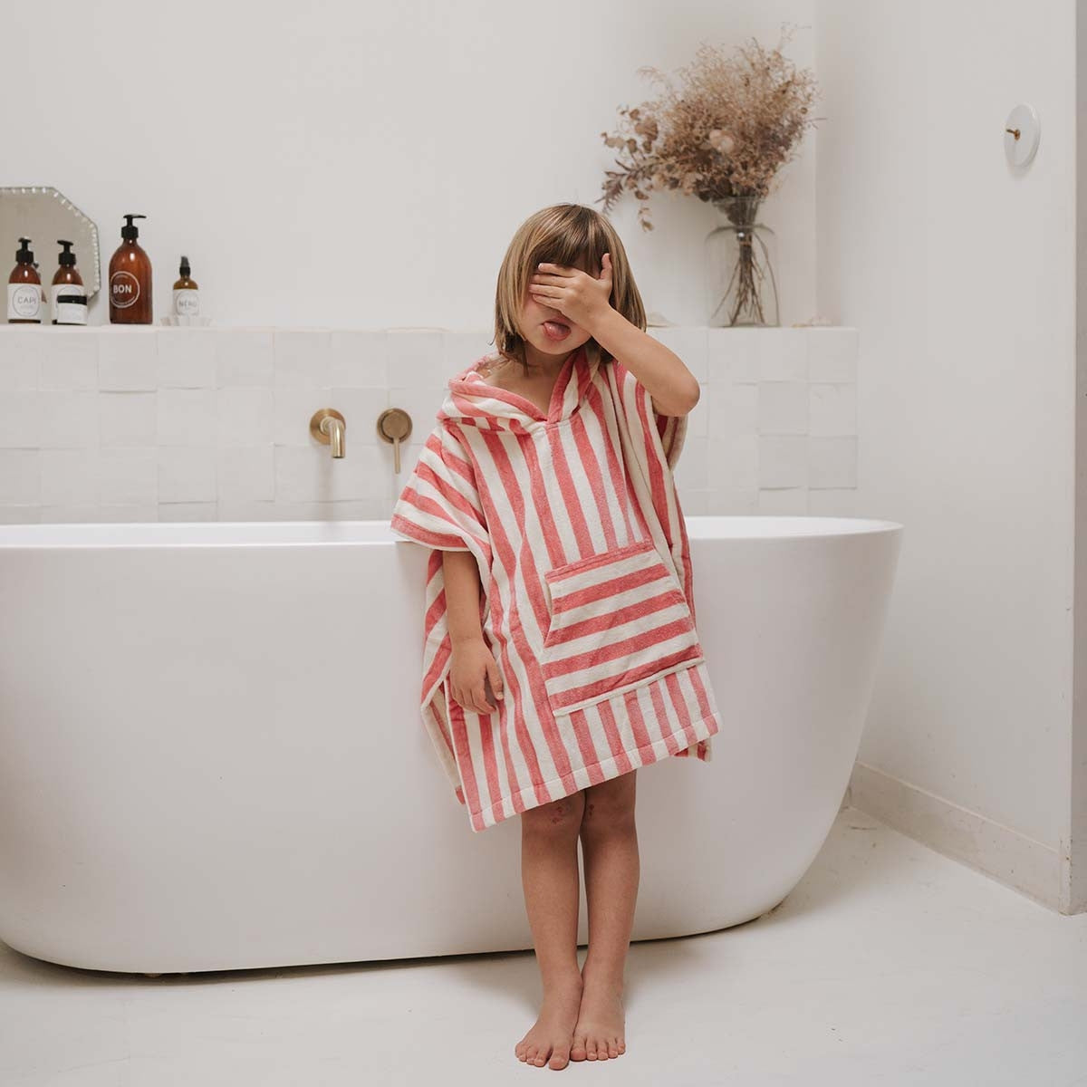 Poncho de bain Suzon - Rayé strawberry et blanc - 1/3 ans — Rose in April , Lyon