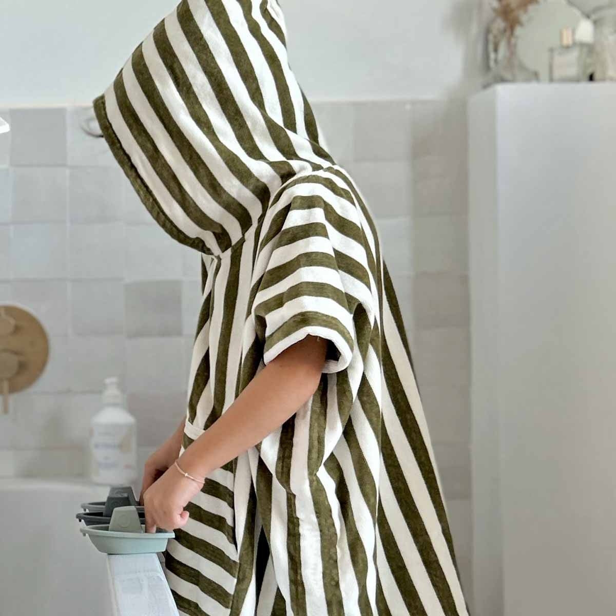 Poncho de bain Suzon - Rayé kaki et blanc - 1/3 ans — Rose in April , Lyon