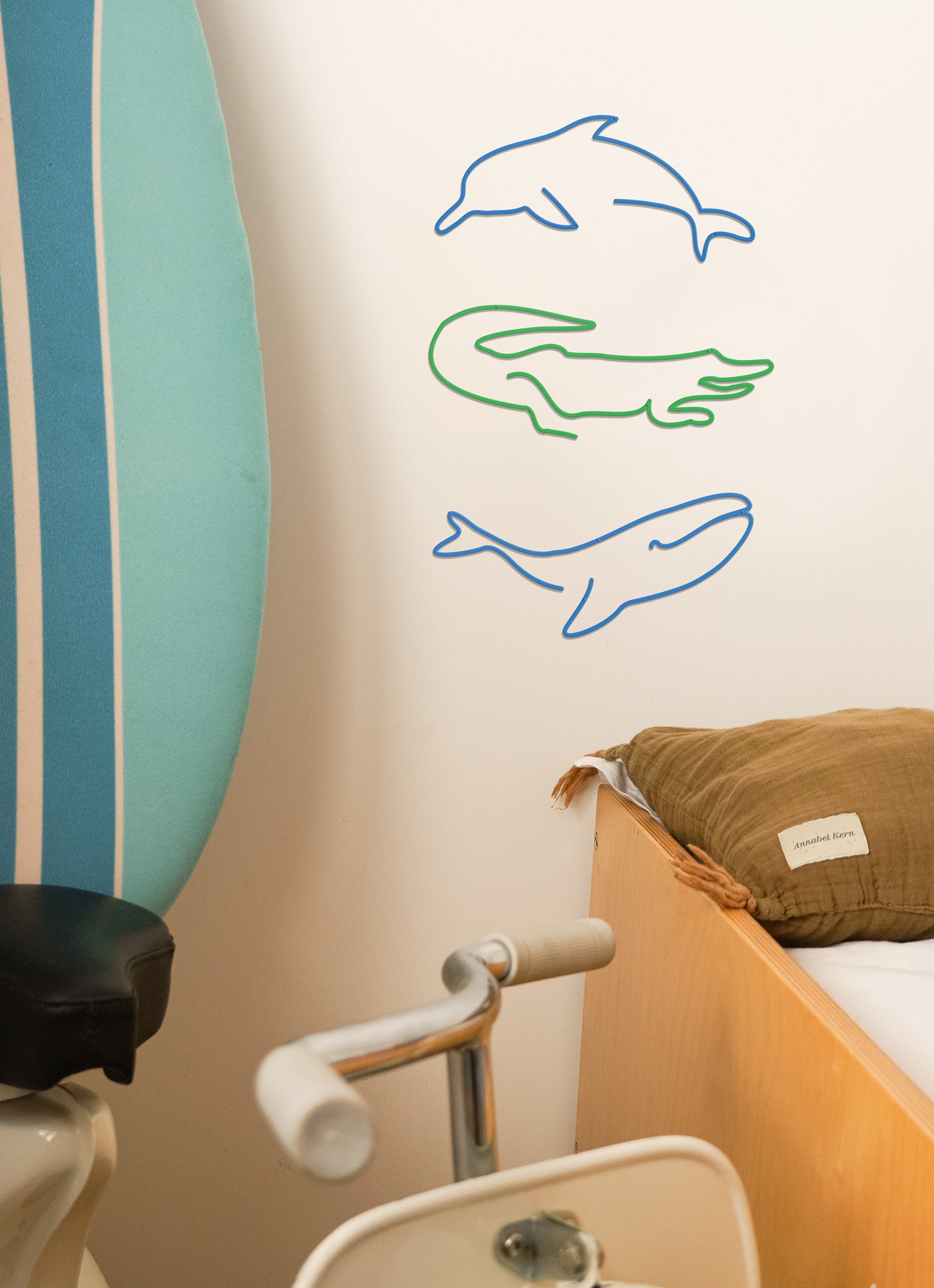 Silhouette Crocodile — The Line , Lyon