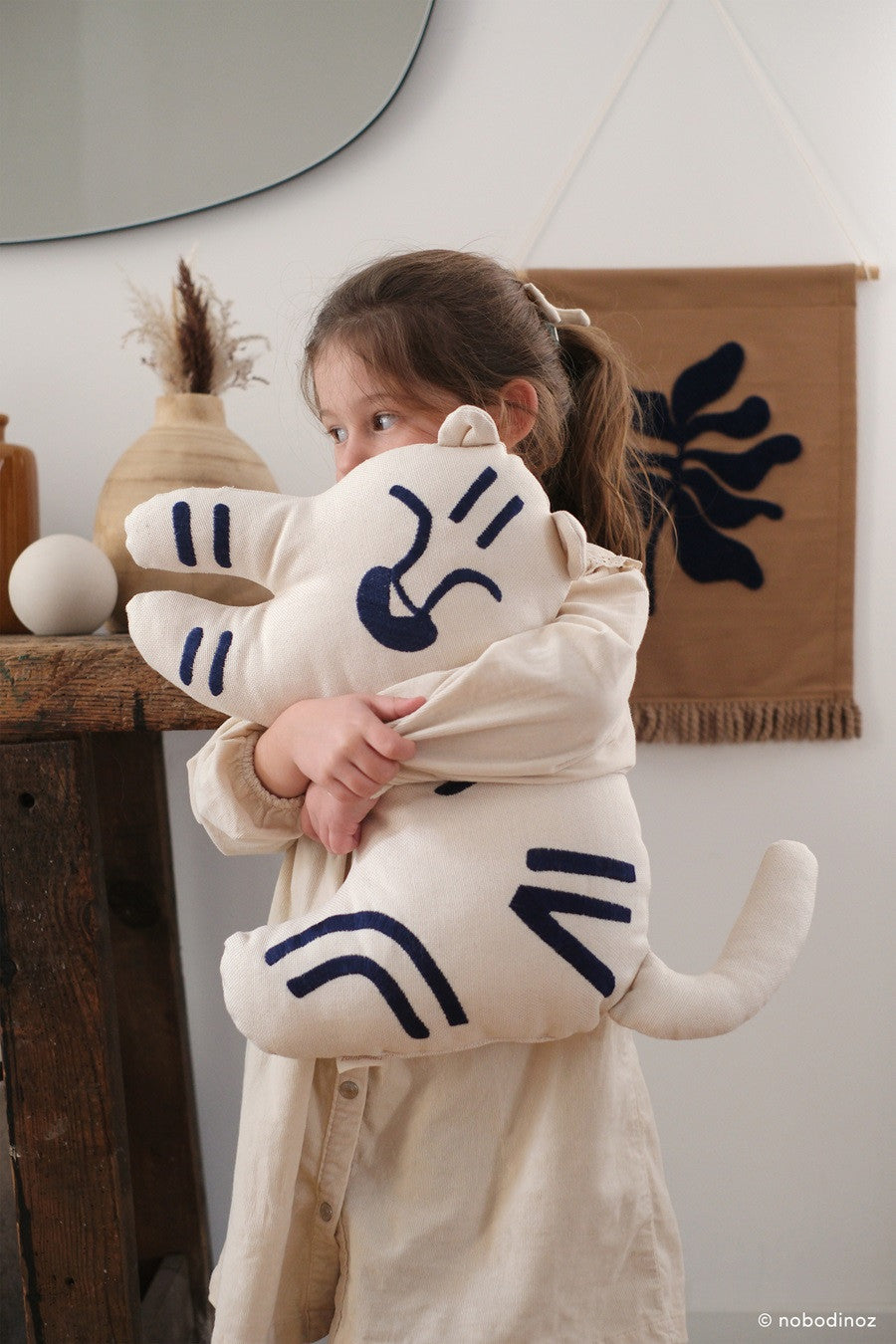 Coussin tigre brodé - Blue/natural