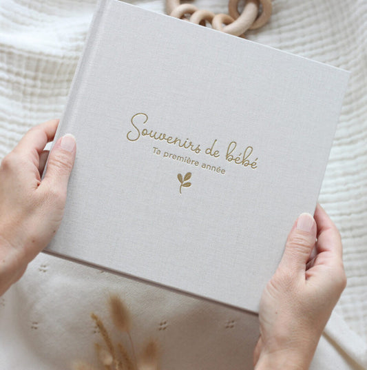 Livre Souvenirs de la première année de bébé