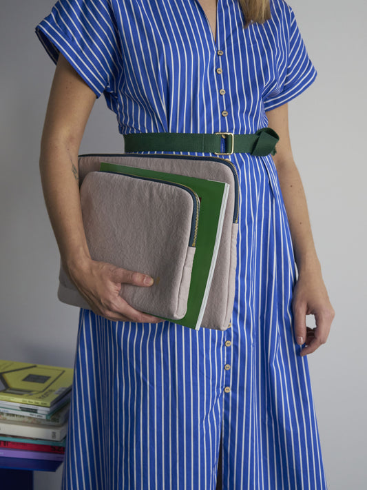 Housse d'ordinateur Iona poivre rose 15/16 pouces