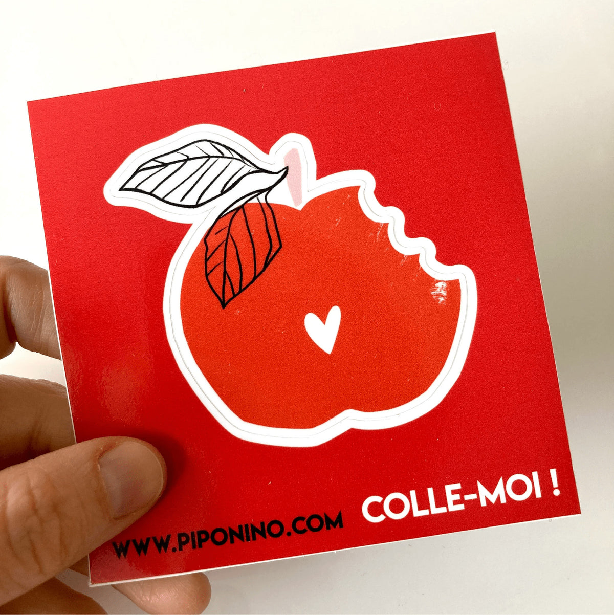 Sticker Pombe Sticker autocollant - Pomme ― Piponino, Lyon – L'effet canopée