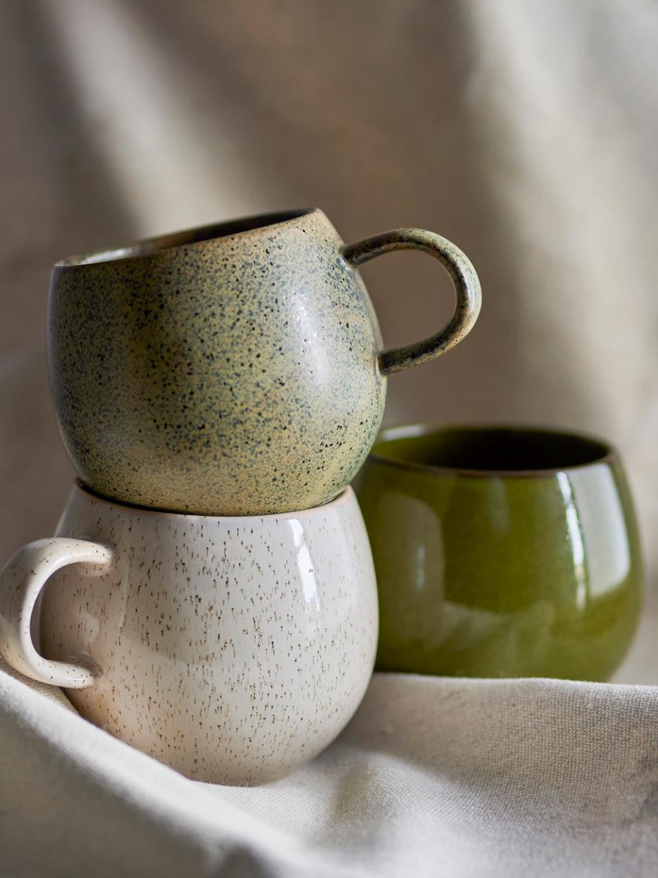 Mug rond en terre cuite Addison vert