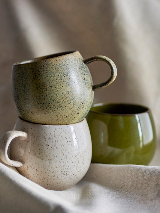 Mug rond en terre cuite Addison mat vert — Bloomingville , Lyon
