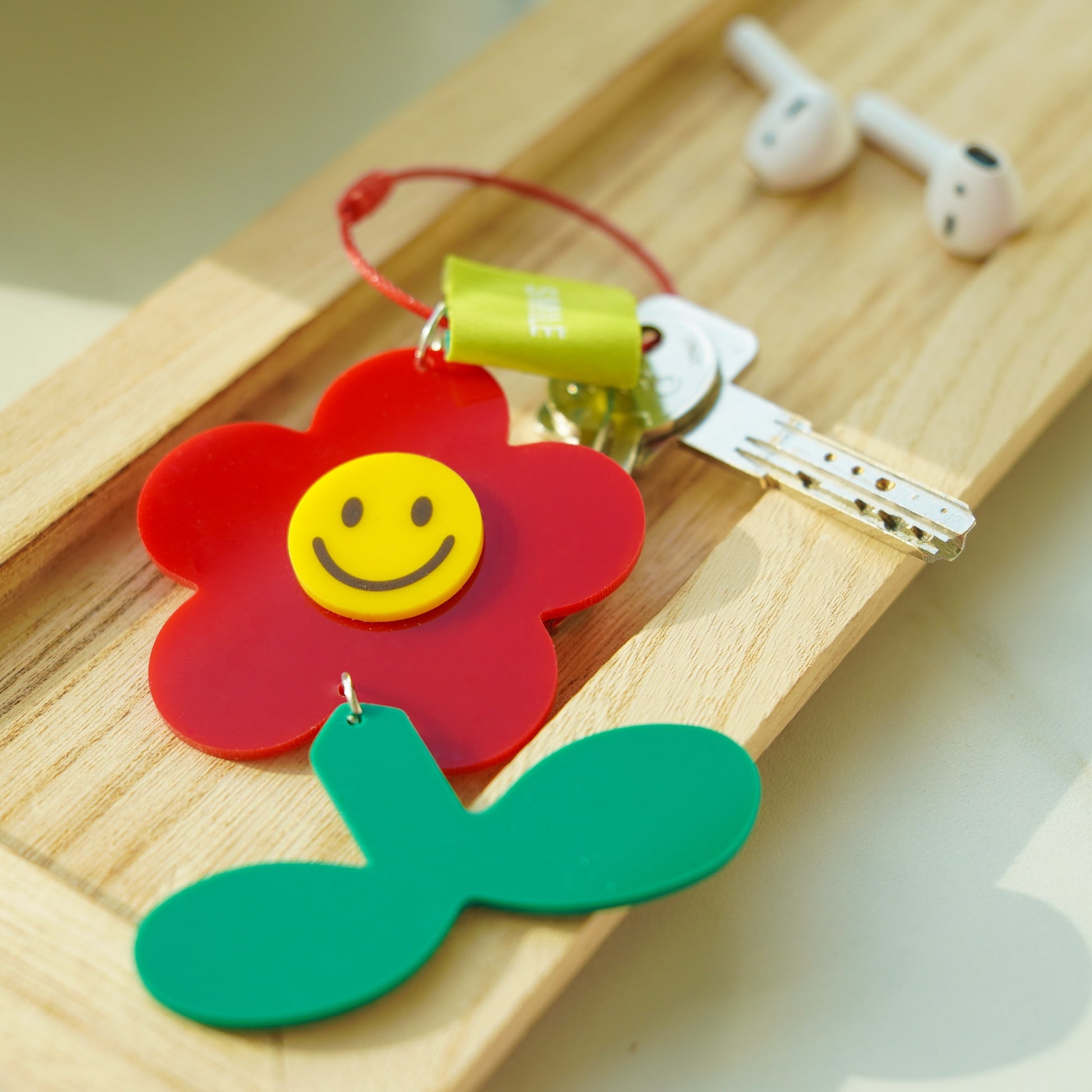 Porte-clés Marguerite - Rouge — Helio Ferretti , Lyon