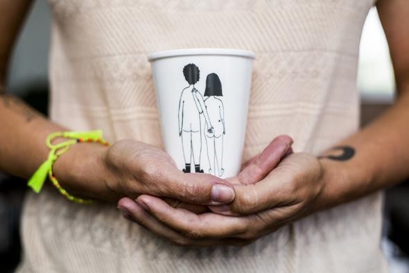 Tasse Couple nu de dos