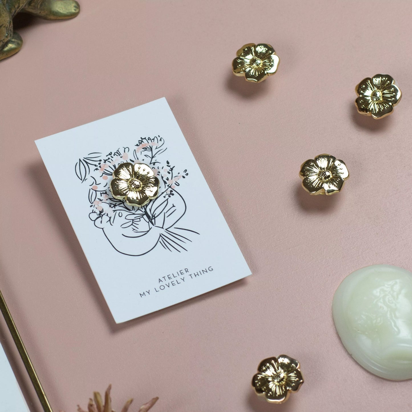 Pin's Bouton d'or