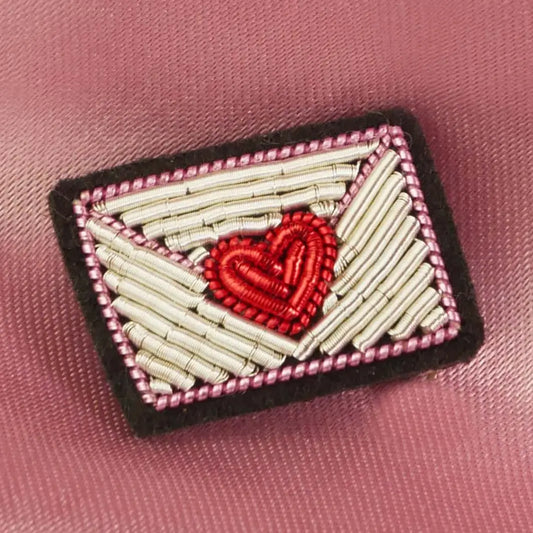 Broche Mini enveloppe mot d'amour