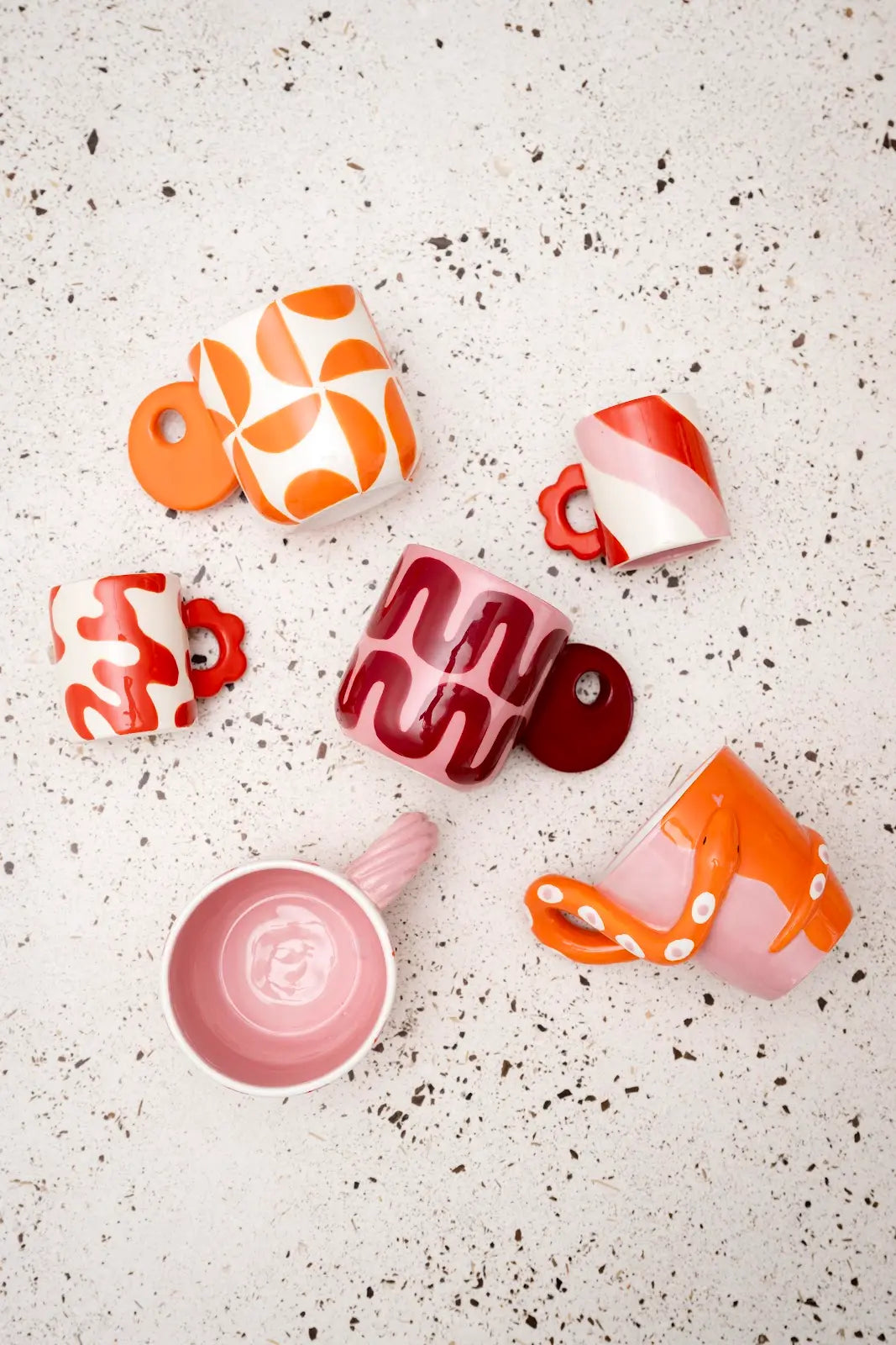 Tasse Otilia - vagues rouges