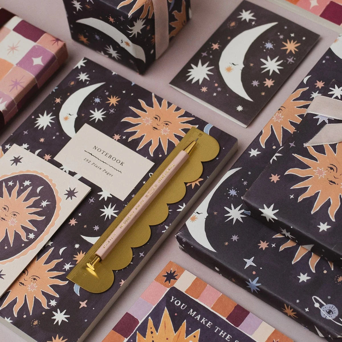 Carnet - Sun and moon