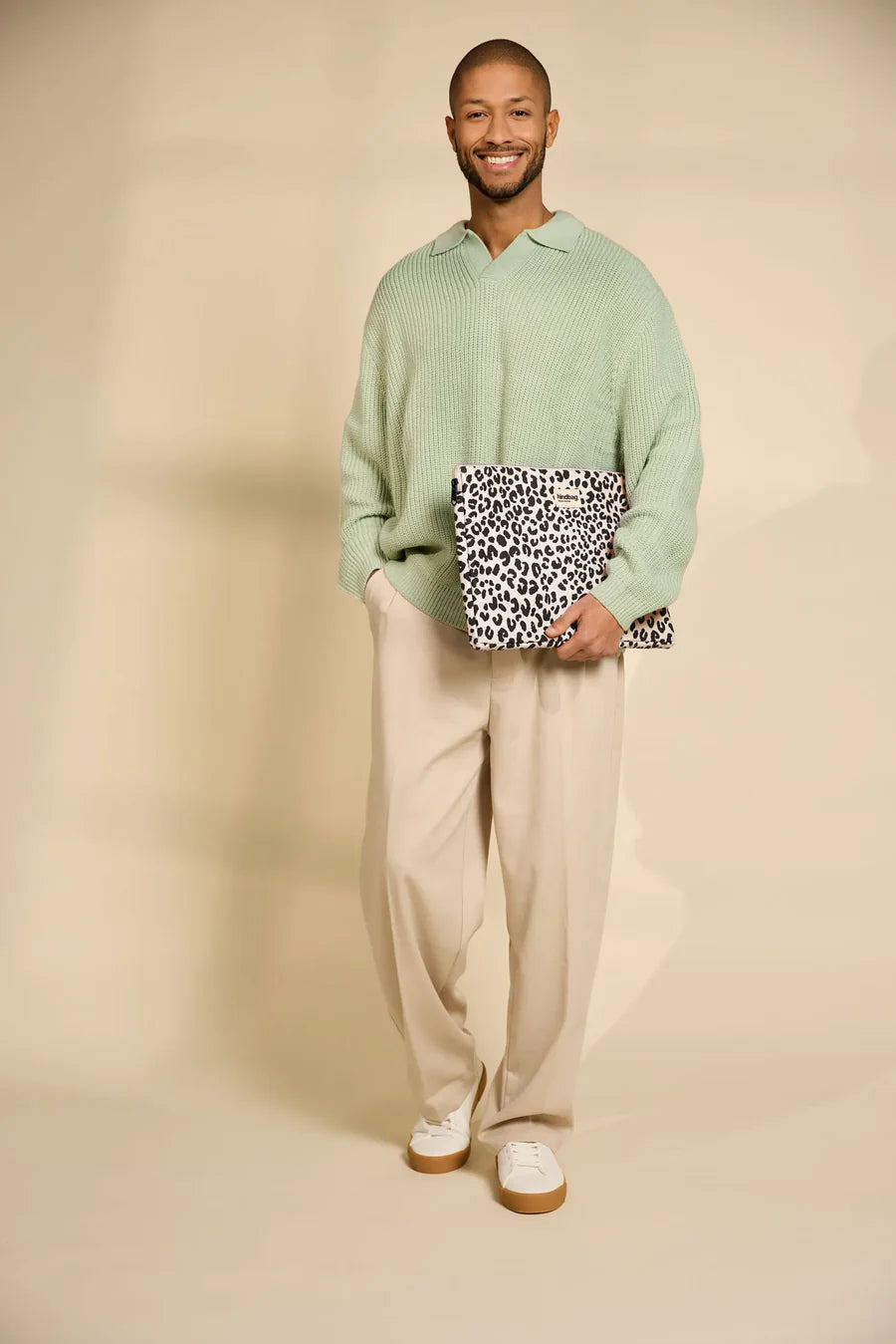 Housse d'ordinateur Ava M - Léopard écru