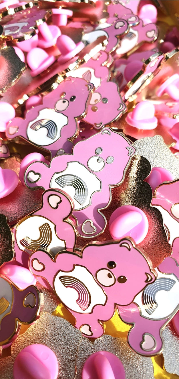 Pins Bear rose