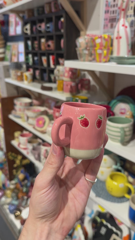 Tasse Millie - Fraises fond rose