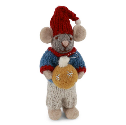 Souris grise avec sa boule de noël