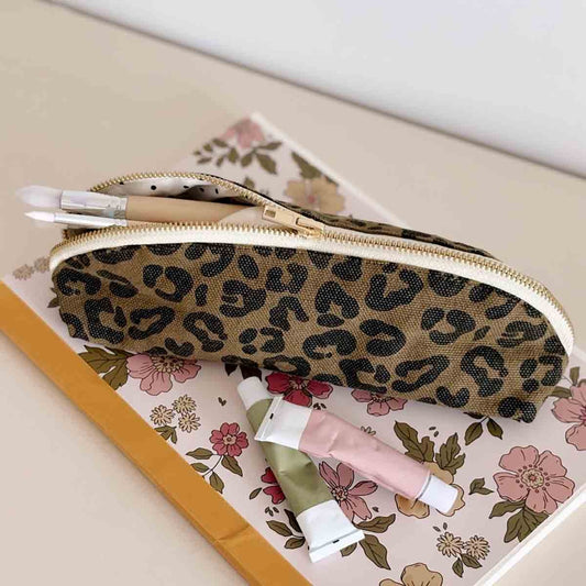 Trousse Gaston - Graou olive — Rose in April , Lyon