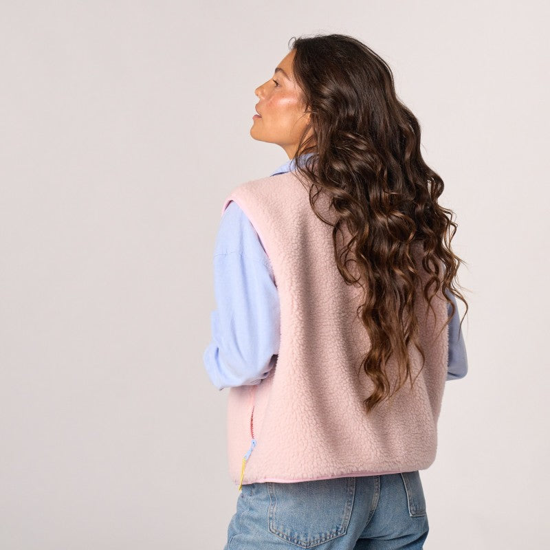 Veste sherpa femme zippée sans manches - Rose pâle